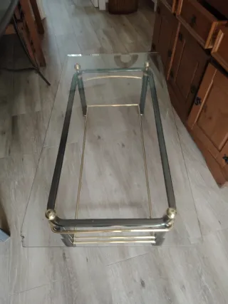 Mesa de centro cristal y metal dorado