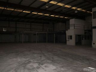 Nave industrial en venta en Lucena