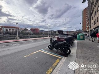 Garaje en venta en San Pedro de Deusto-La Ribera en Bilbao