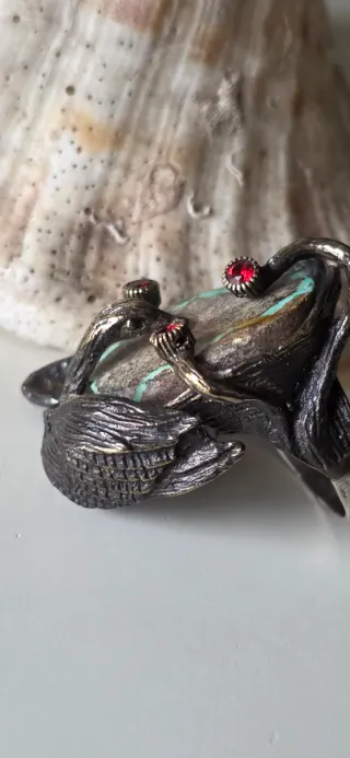 Anillo escultórico de plata y bronce