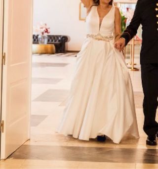 Vestido de novia blanco con pedrería