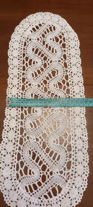 Centrini uncinetto ovali pizzo bianco (n.4 pezzi)