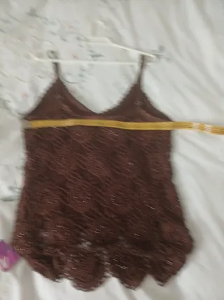 Top de ganchillo marrón