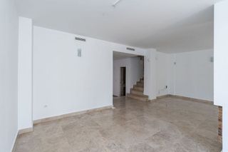 Casa adosada en venta en Los Naranjos - Las Brisas en Marbella