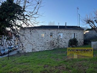 Chalet en venta en Sarria