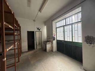 Local comercial en alquiler en Comillas en Madrid