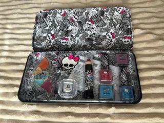 Set Maquillaje Monster High Neceser Metálico