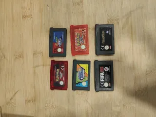 Nintendo Game Boy Advance SP + 3 juegos Pokémon