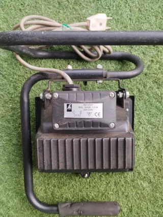 Foco lampara Portátil Negro