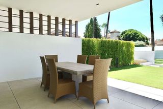 Casa pareada en alquiler en Nueva Andalucía centro en Marbella