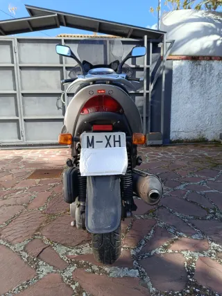 Escooter Aprilia Leonardo 150