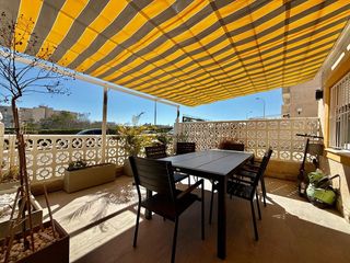 Chalet en alquiler en Nueva Torrevieja - Aguas Nuevas en Torrevieja