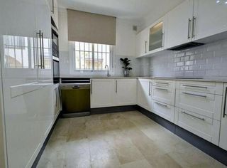 Casa adosada en alquiler en Puerto Banús en Marbella