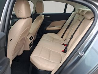 Jaguar XE AJ200D Diesel Auto RWD XE Prestige 132 kW (180 CV)