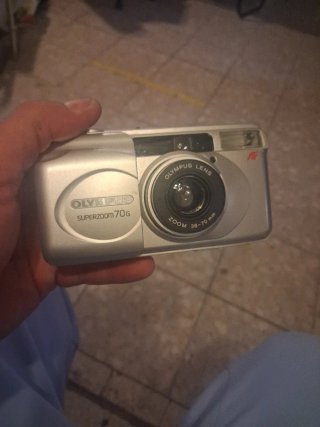 Olympus Superzoom 70G Plata