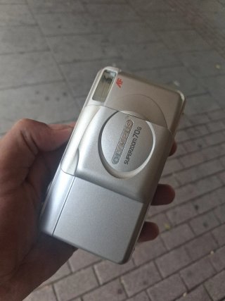 Olympus Superzoom 70G Plata