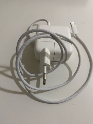 Cargador Apple 30W USB-C Power Adapter
