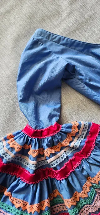 Vestido de flamenca azul con volantes