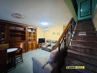 Casa adosada en venta en Los Molinos - Villa Blanca en Almería