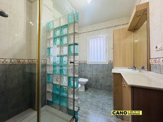 Casa adosada en venta en Los Molinos - Villa Blanca en Almería