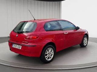 Alfa Romeo 147 1.6 TS Distinctive 77 kW (105 CV)