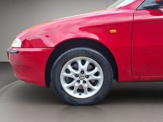 Alfa Romeo 147 1.6 TS Distinctive 77 kW (105 CV)