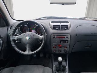 Alfa Romeo 147 1.6 TS Distinctive 77 kW (105 CV)