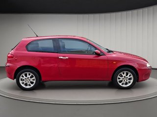 Alfa Romeo 147 1.6 TS Distinctive 77 kW (105 CV)