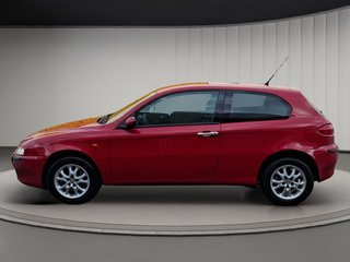 Alfa Romeo 147 1.6 TS Distinctive 77 kW (105 CV)