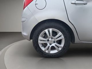 Opel Corsa 1.2 C`Mon 63 kW (85 CV)