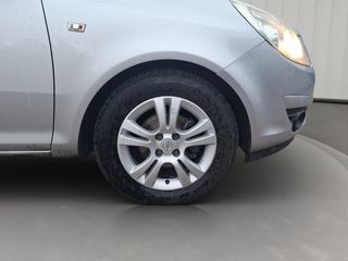 Opel Corsa 1.2 C`Mon 63 kW (85 CV)