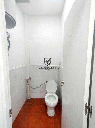 Local comercial en alquiler en Girón - Las Delicias - Tabacalera en Málaga