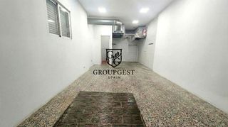 Local comercial en alquiler en Girón - Las Delicias - Tabacalera en Málaga