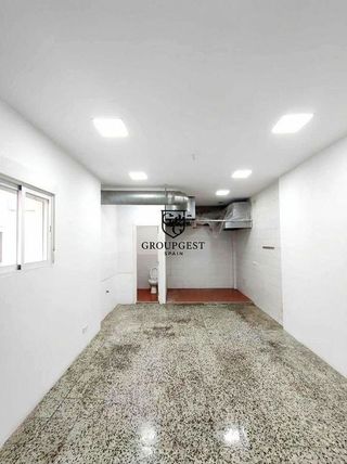 Local comercial en alquiler en Girón - Las Delicias - Tabacalera en Málaga