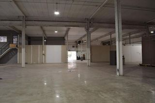 Nave industrial en alquiler en El Forn d´Alcedo en Valencia