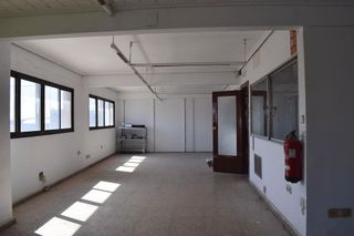 Nave industrial en alquiler en El Forn d´Alcedo en Valencia