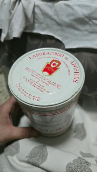 Lata antigua Laboratorio de Apositos años 60.