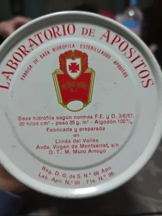 Lata antigua Laboratorio de Apositos años 60.
