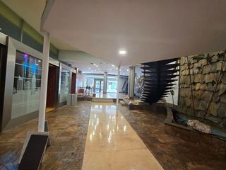 Local comercial en alquiler en Boiro