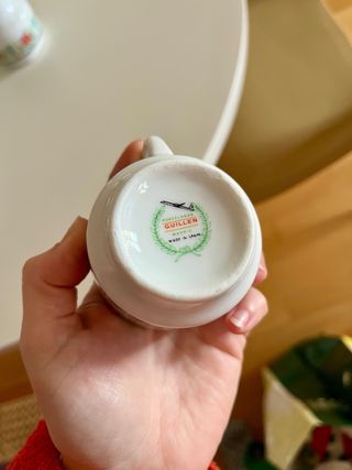 Juego de café de porcelana con flores