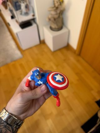 Muñeco juguete Capitán América