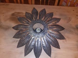 Lámpara Flor Metal Dorada y Plateada