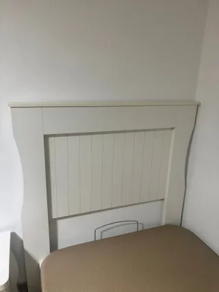 Cabecero de cama de madera blanco