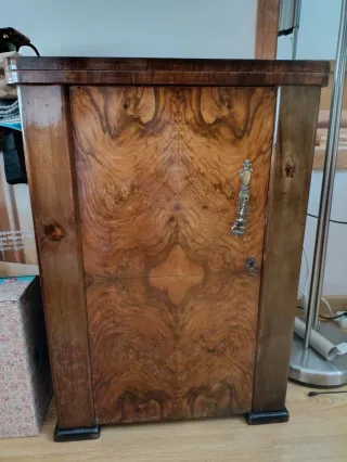 Máquina de coser Sigma con mueble