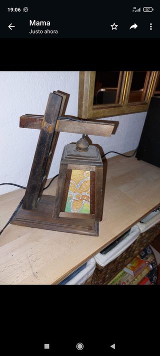 Lámpara artesanal madera y cristal