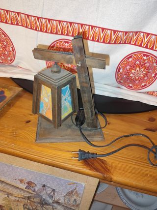 Lámpara artesanal madera y cristal