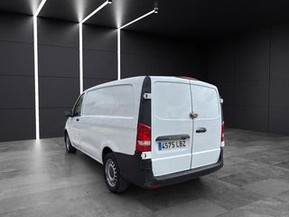 Mercedes-Benz Vito Combi 111 e-Vito Tourer largo 85 kW (116 CV)