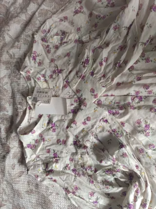 Camisa super bonita sin estrenar.