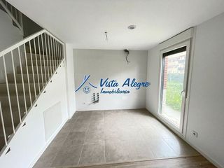 Casa adosada en venta en Haro