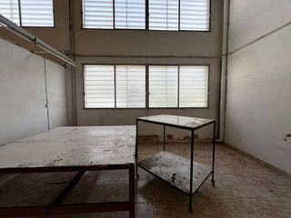 Nave industrial en alquiler en Crevillent